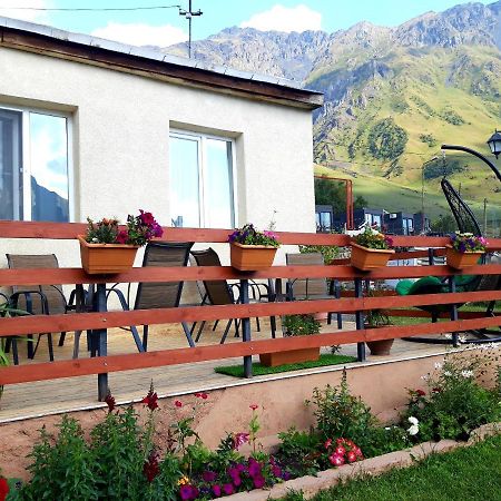 Guest House Elguja Qushashvili Kazbegi Eksteriør billede