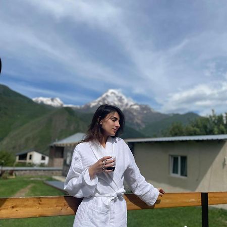Guest House Elguja Qushashvili Kazbegi Eksteriør billede