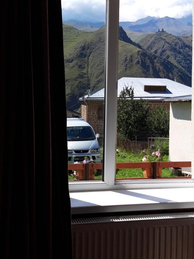 Guest House Elguja Qushashvili Kazbegi Eksteriør billede