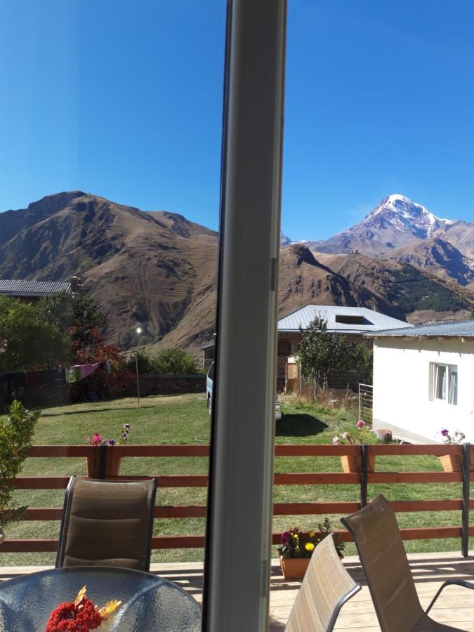 Guest House Elguja Qushashvili Kazbegi Eksteriør billede