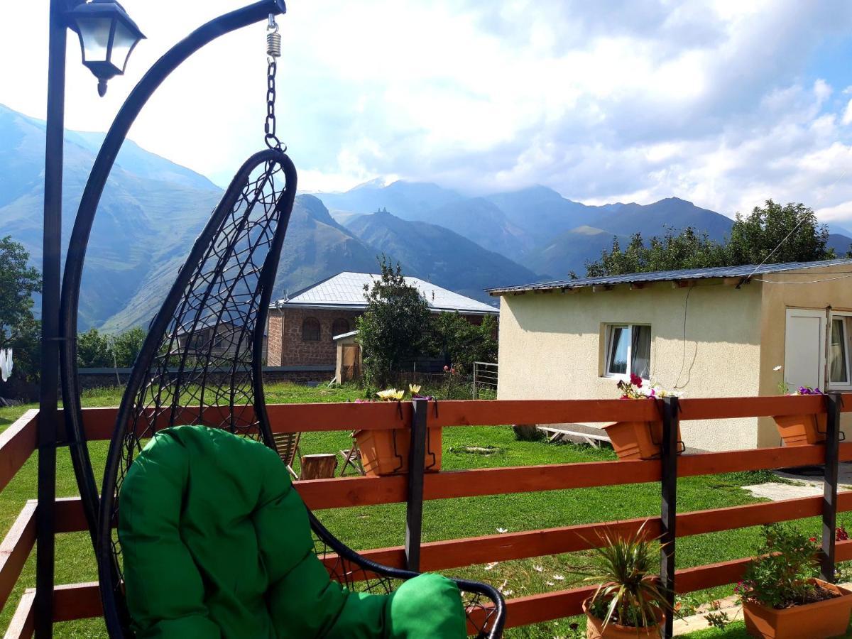 Guest House Elguja Qushashvili Kazbegi Eksteriør billede