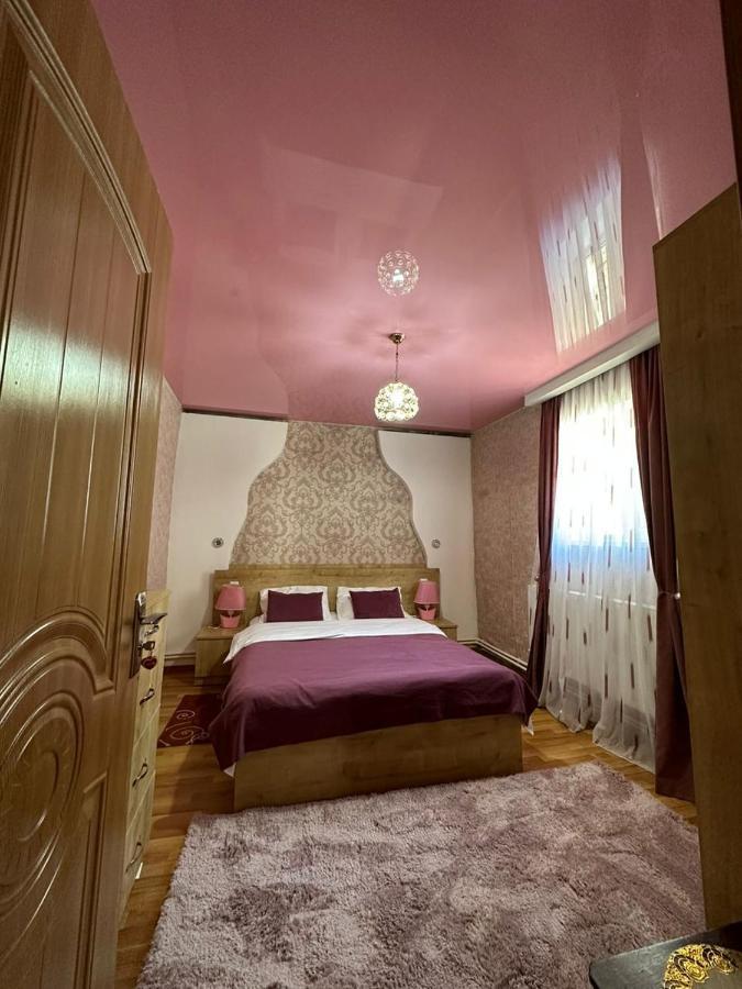 Guest House Elguja Qushashvili Kazbegi Eksteriør billede