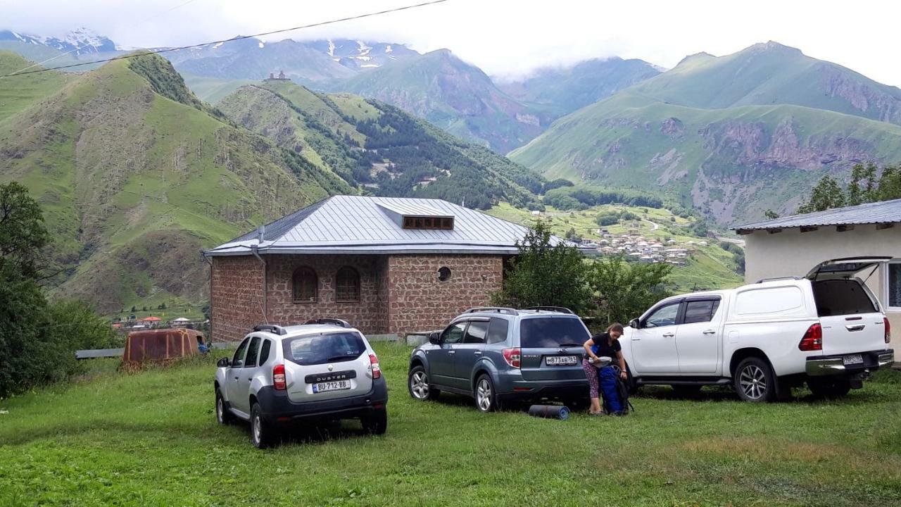 Guest House Elguja Qushashvili Kazbegi Eksteriør billede